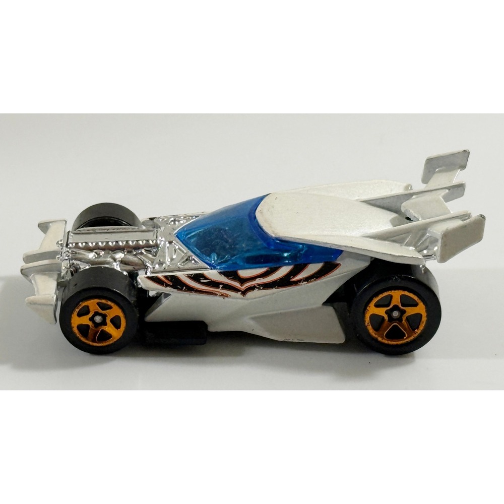 Hot Wheels Drift King Toy Car Kids 1:64‎ White Pearl Copper Graphics 2010